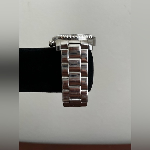 Guess Watch with silver & rime stone - Picture 6 of 11